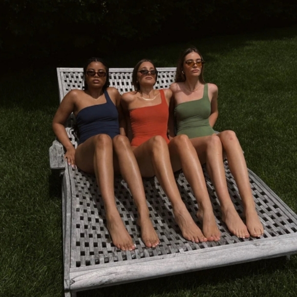 WeWoreWhat One Shoulder One Piece Swimsuit Navy Blue - Picture 8 of 8